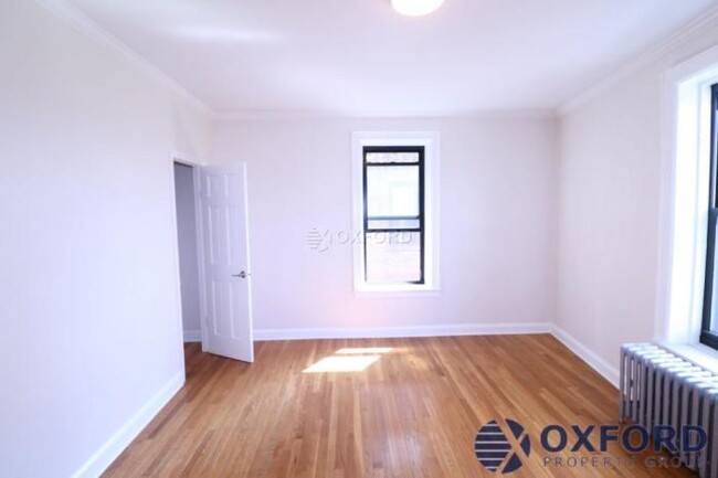 Building Photo - 2 bedroom in Queens NY 11354