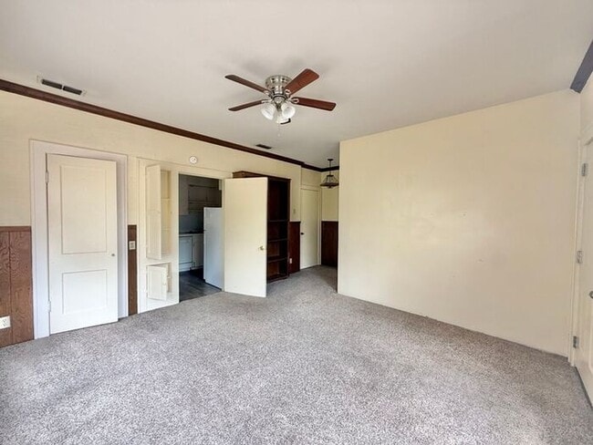 Building Photo - Charming Downtown Living in Tyler! 1 Bedroom 1 Bath! Available Now!