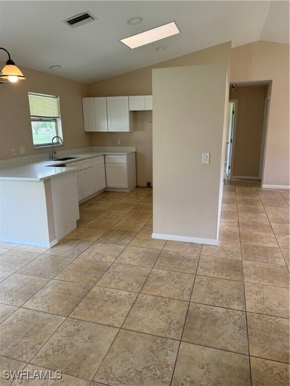 Building Photo - 825 SW 37th Terrace