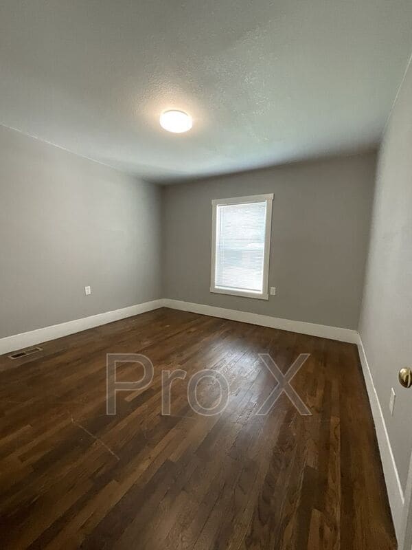 Building Photo - 211 E Adams St