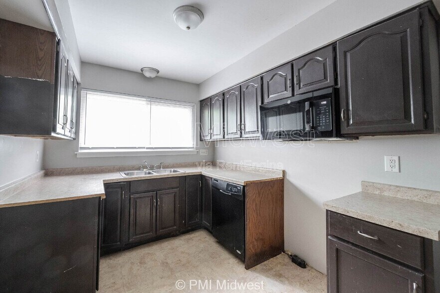 Building Photo - 3026 Osceola Ln