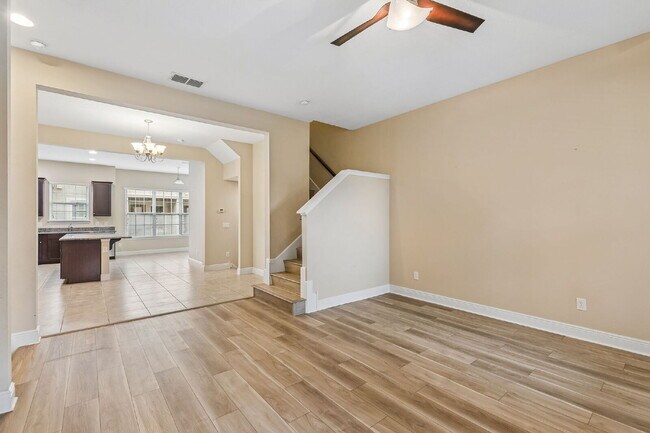 Building Photo - Your Spacious Lake Mary Home Awaits | 4BR, 3.5BA & Resort Amenities