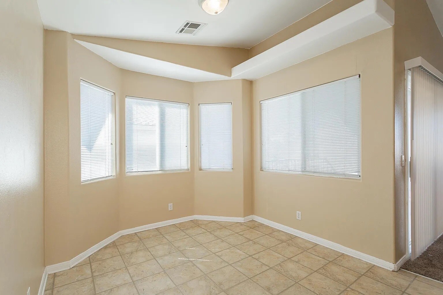 Building Photo - 1888 Big Horn St