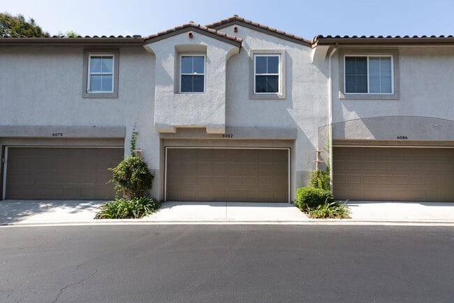 Building Photo - 3 Bed, 2 Bath Townhome in Carlsbad