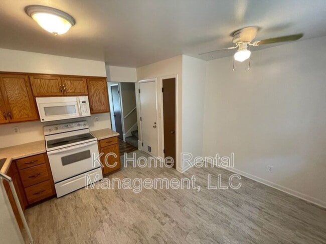 Building Photo - 236 Bonaire St