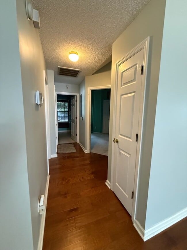 Building Photo - Charming 3-bedroom, 2-bath home in Florence,