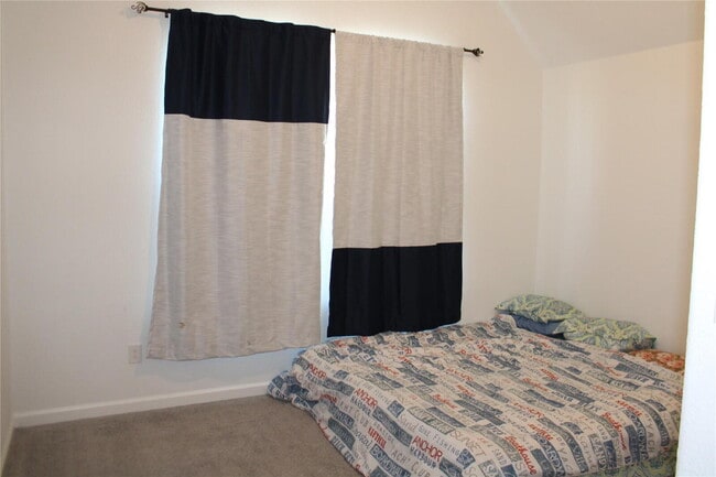 Building Photo - 3108 Armstrong Ave