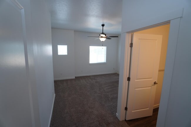 Building Photo - 11219 W Gabrielle Dr