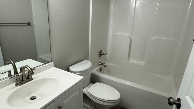 Building Photo - Town Home in Greenaire Woods