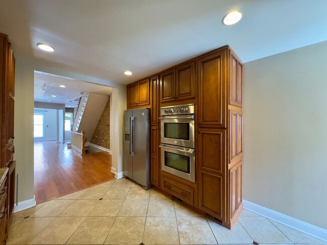 Building Photo - Charming 2 Bedroom/3.5 Bathroom Townhome in Canton, MD!