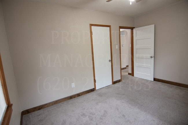 Building Photo - 3 bedroom, rental in west Coffeyville.