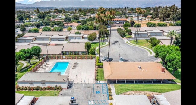 Building Photo - Amazing Grand Terrace Home