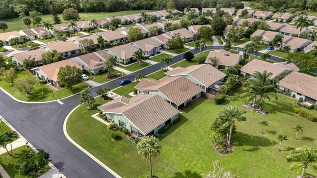 Building Photo - 2495 SW Egret Pond Cir