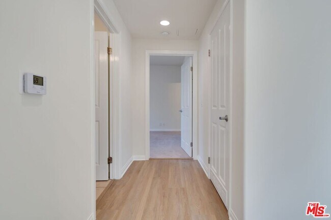 Building Photo - 1731 Corinth Ave