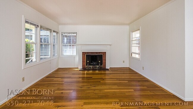 Building Photo - 1351 Chestnut St