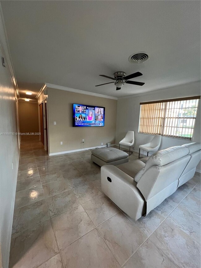 Building Photo - 75 NE 186th Terrace