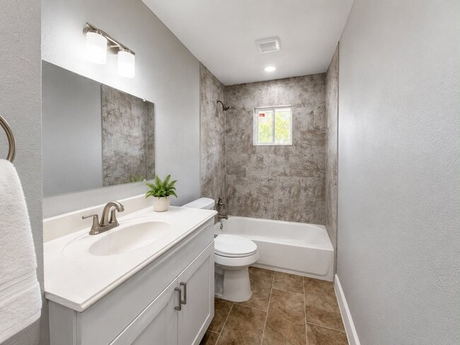 Building Photo - 10739 Dulcimer St
