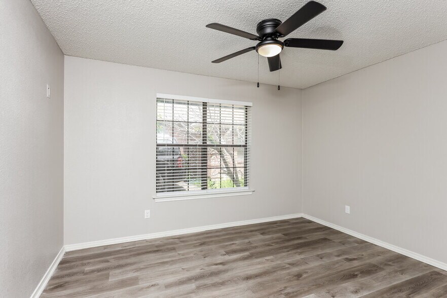 Building Photo - 608 Wisterglen Dr