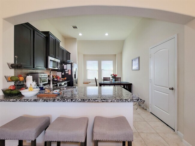 Building Photo - 23603 Villa Lisa Dr