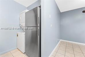Building Photo - 1018 Twin Lakes Dr