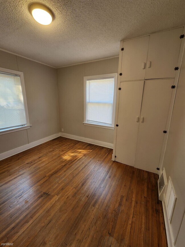 Building Photo - 2 br, 1 bath House - 421 S Sedgwick St