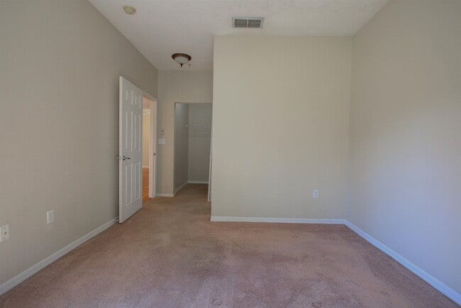 Building Photo - 520 Florida Club Blvd