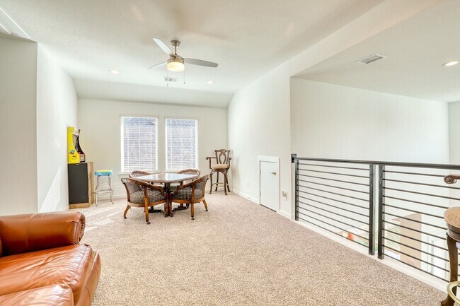Building Photo - 1064 Dancing Feather St