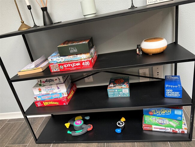 Building Photo - 10322 Sageplum Dr