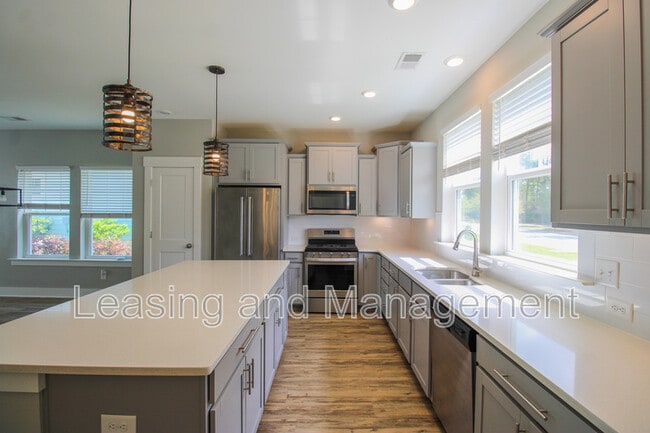 Building Photo - 328 Parish Farms Dr