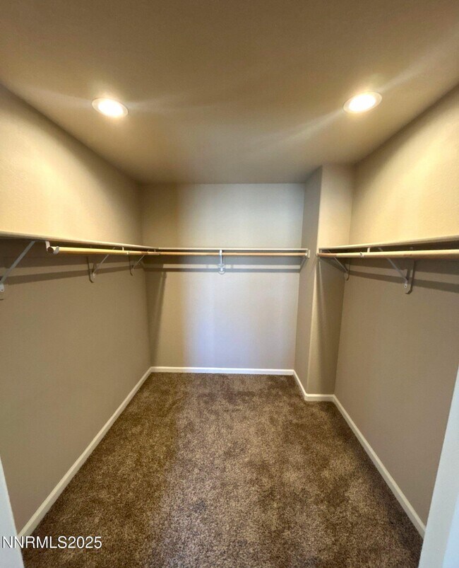 Building Photo - 3621 Oaklawn St