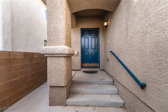 Building Photo - 10667 Mann St