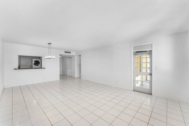 Building Photo - 3475 S Ocean Blvd