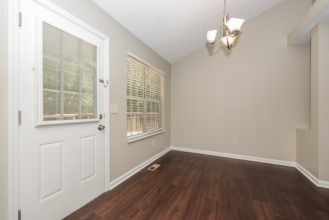 Building Photo - 4008 Calumet Dr