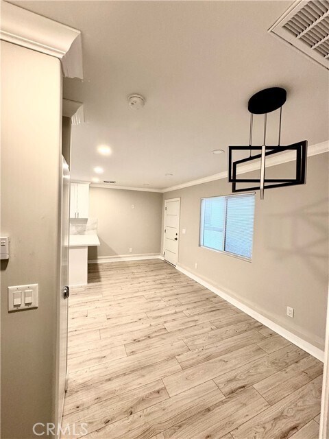 Building Photo - 3616 W 59th St