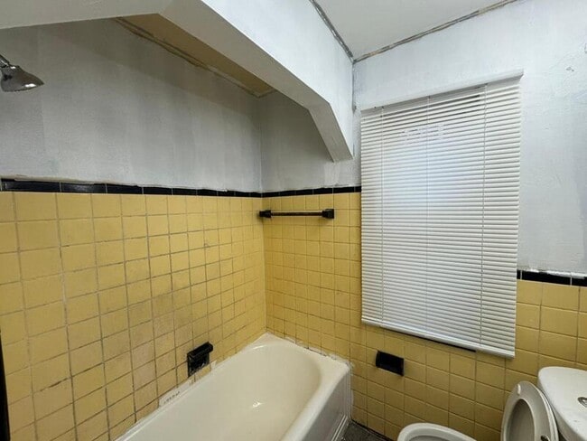 Building Photo - 15375 Prevost St