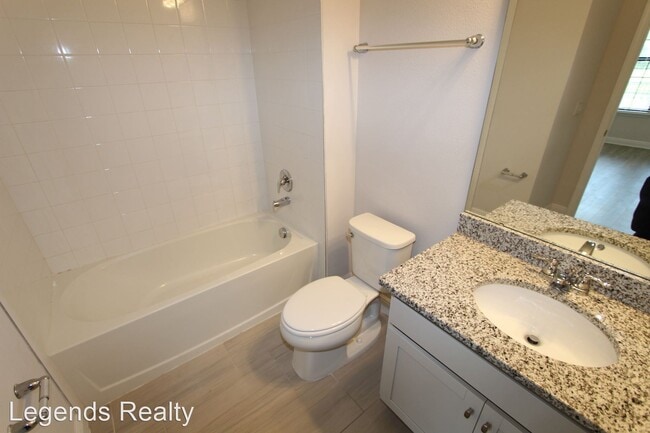 Building Photo - 4 br, 3.5 bath House - 413 Diamond Dove Cove