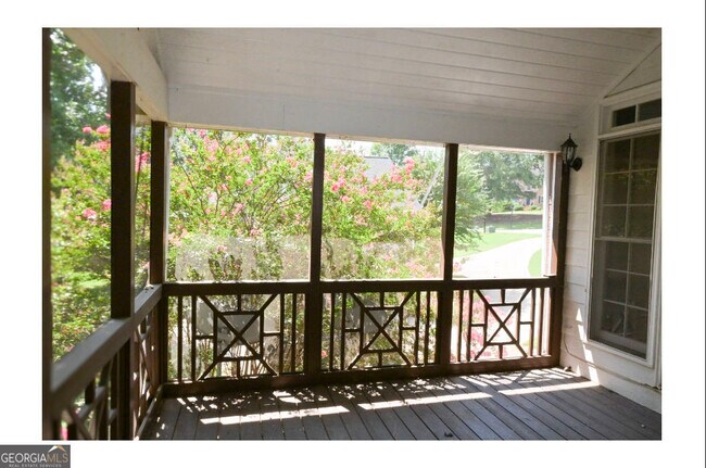 Building Photo - 3885 Waterford Dr