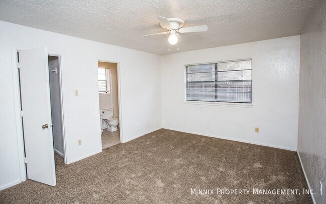 Building Photo - 2325 81st St
