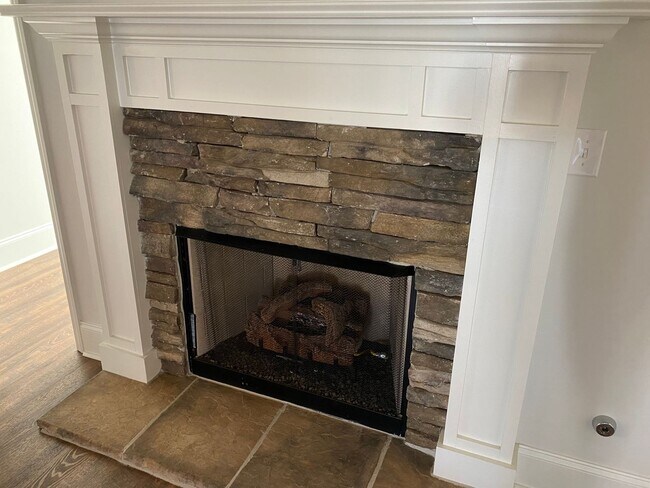 Building Photo - 3632 Kearsley St