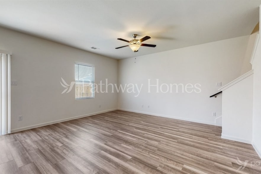 Building Photo - 1428 Ancer Wy