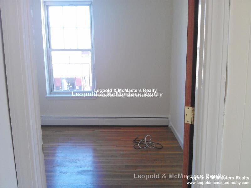 Building Photo - 168 North Beacon St