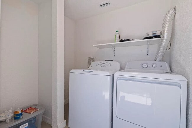 Building Photo - 4801 14th Ave S