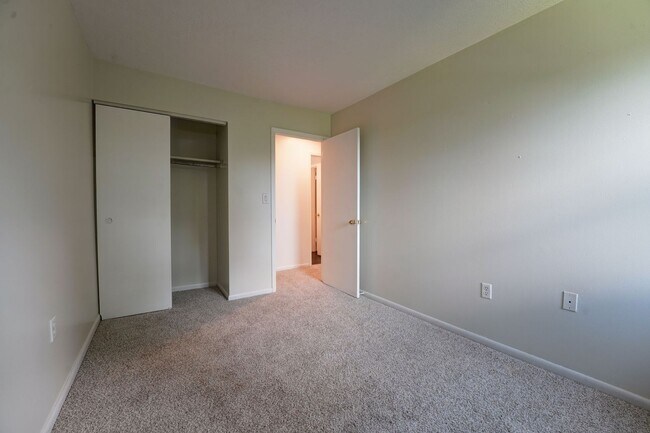 Building Photo - 203 Walker Dr