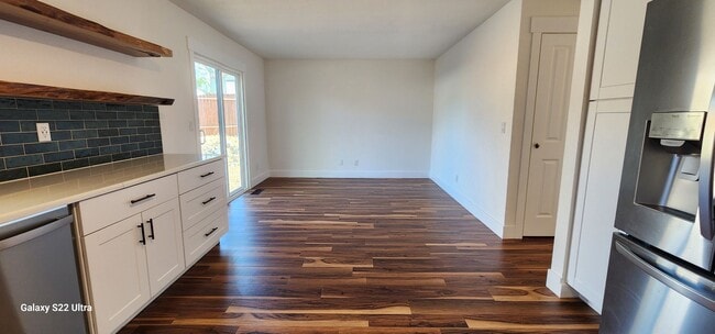 Building Photo - Nicely updated 5bd/3bth home in North Valleys
