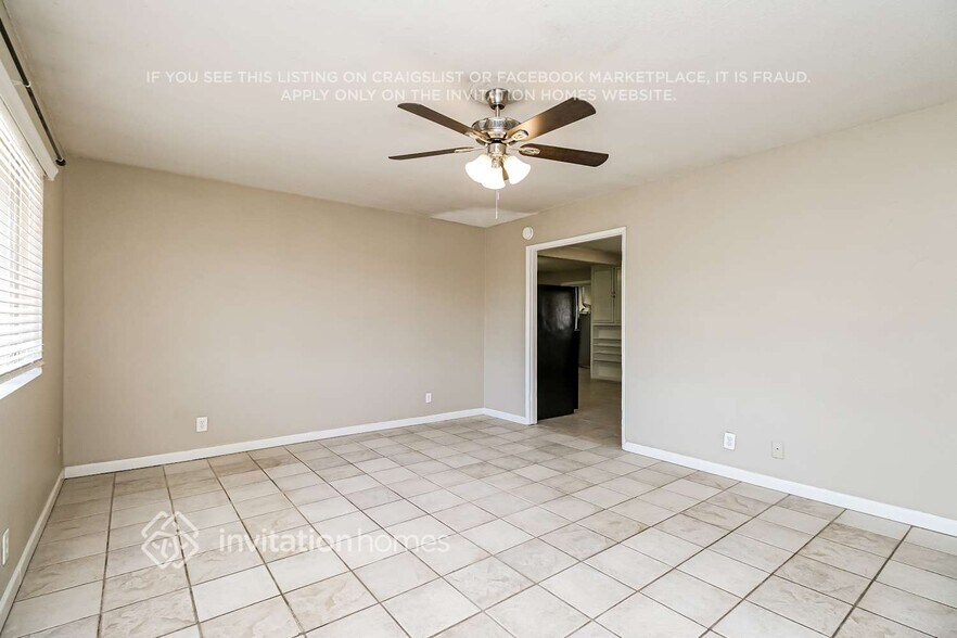 Building Photo - 1754 W 2nd St