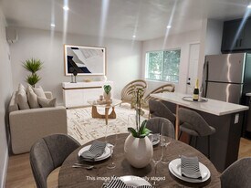 Building Photo - 11019 Fruitland Dr