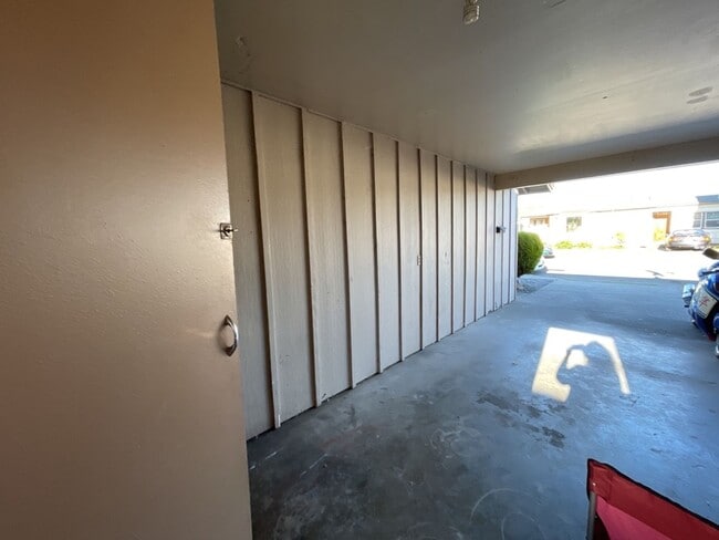 Building Photo - (OTM) 520-550 Summer [PRM: Marlene] (4)