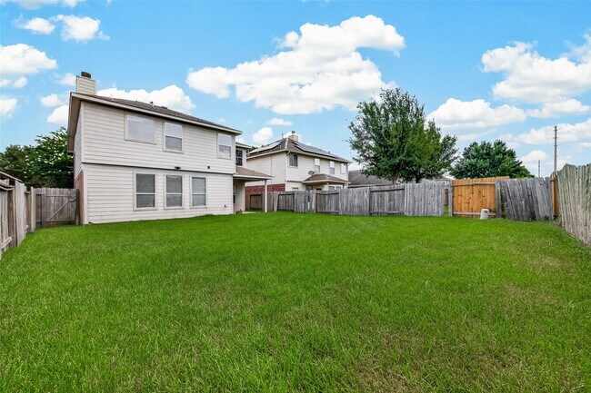 Building Photo - 26339 Richwood Oaks Dr