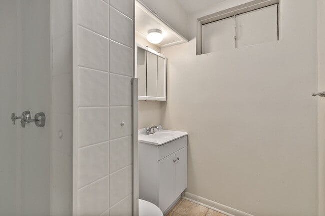 Building Photo - 7048 Lipan St