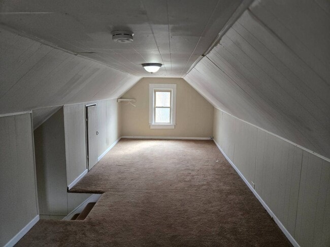 Building Photo - Charming 4-Bedroom Property in Prime Location (Move in today and enjoy 50 % off on second month r...